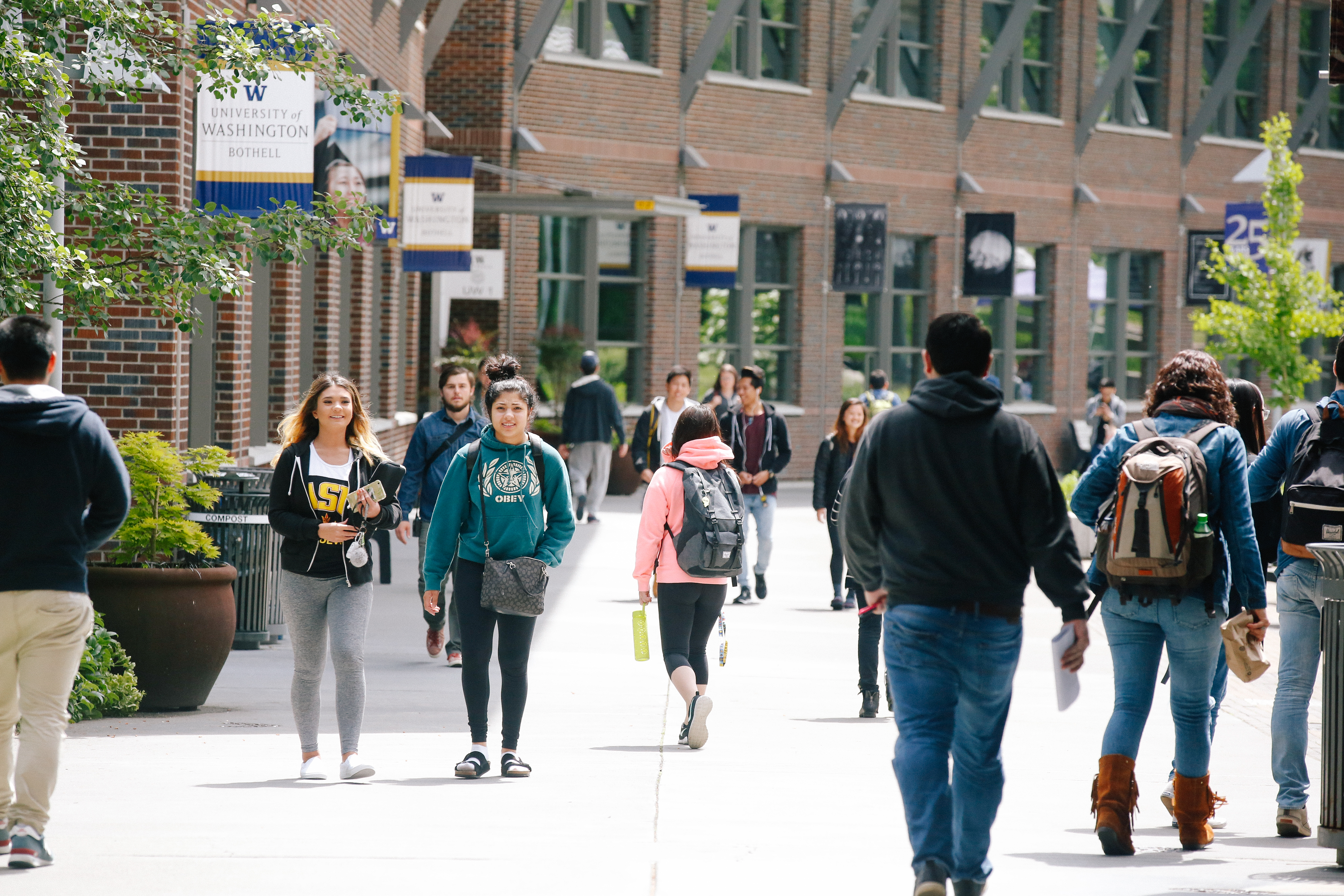 Students walking on the promenade at UW Bothell